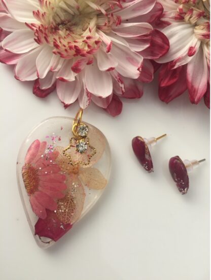 Real dried flower pendant closeup
